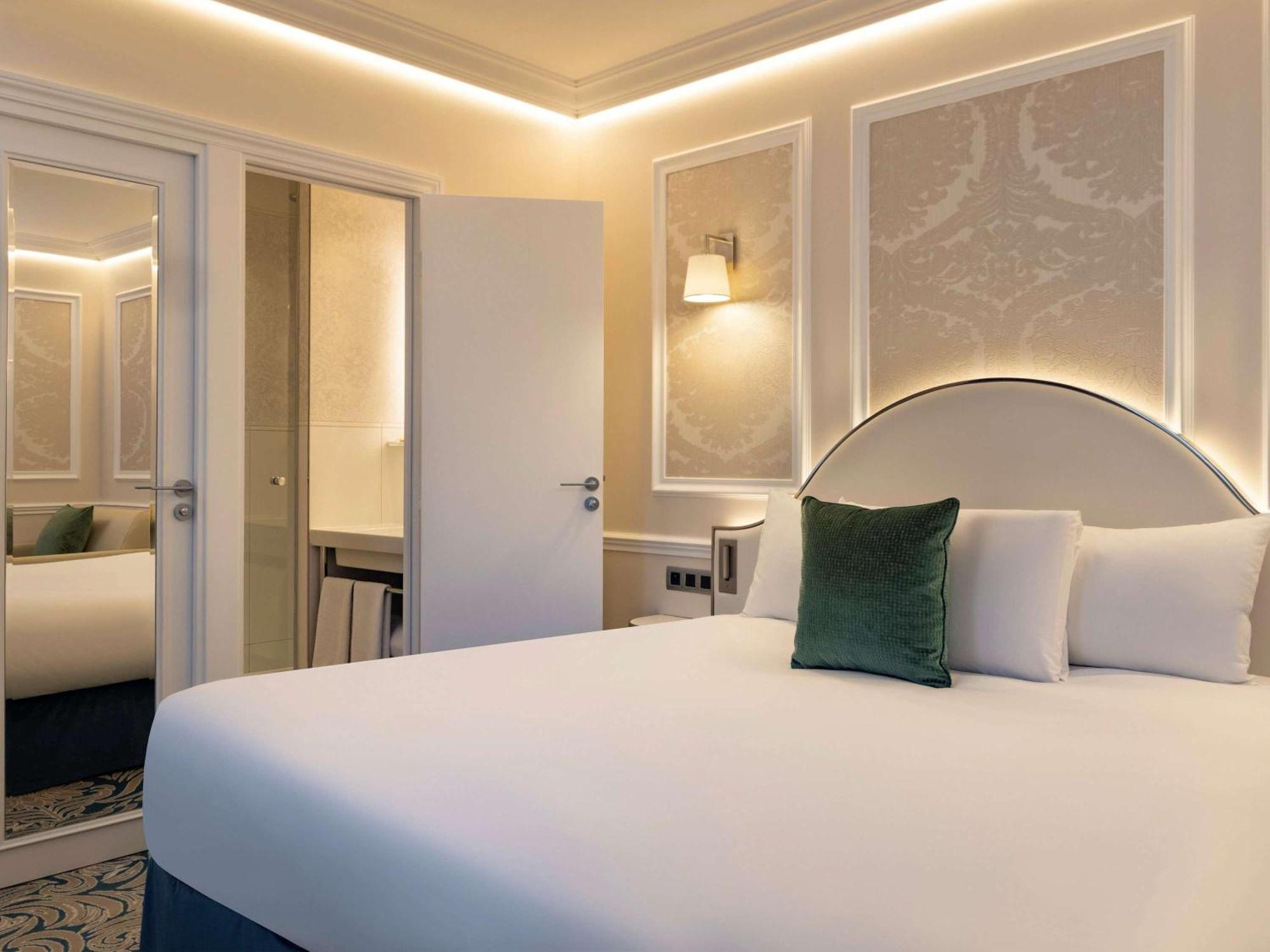 Hotel Mercure La Sorbonne Saint-Germain-Des-Pres Paris Eksteriør billede